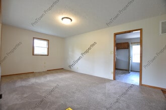 131 Robinson Dr in Morris, IL - Building Photo - Building Photo