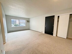 515 E Jefferson St in Iowa City, IA - Building Photo - Building Photo