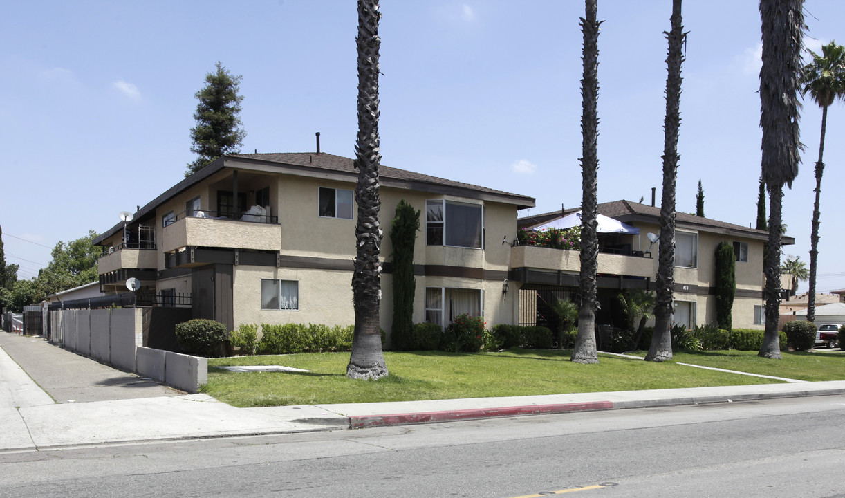 419 E Sycamore St in Anaheim, CA - Foto de edificio