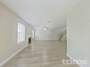 988 Winding Down Way in Grayson, GA - Foto de edificio - Building Photo