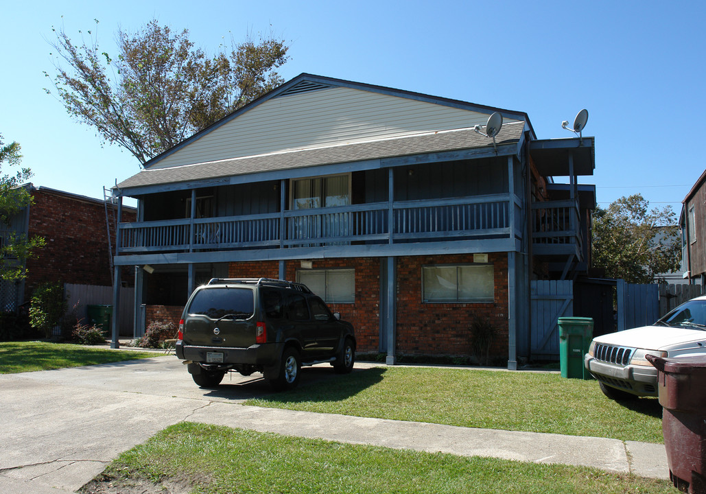 3609 Martinique Ave in Kenner, LA - Foto de edificio