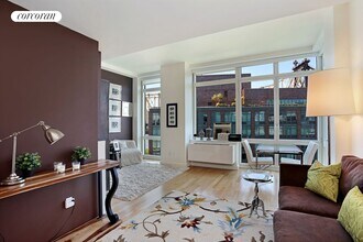 415 Main St in New York, NY - Building Photo - Building Photo