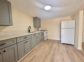 27 Norwood St in Houston, TX - Building Photo - Building Photo