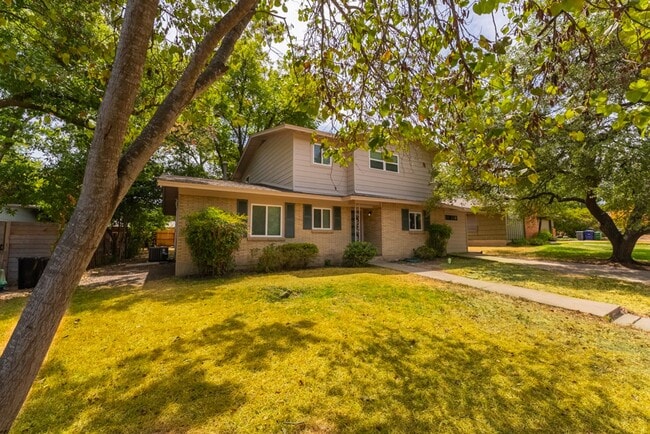1307 Berkshire Dr in Austin, TX - Building Photo - Building Photo