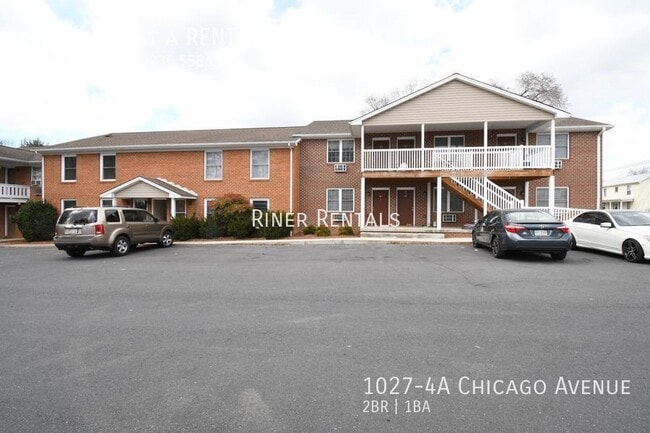 property at 1027-4A Chicago Ave