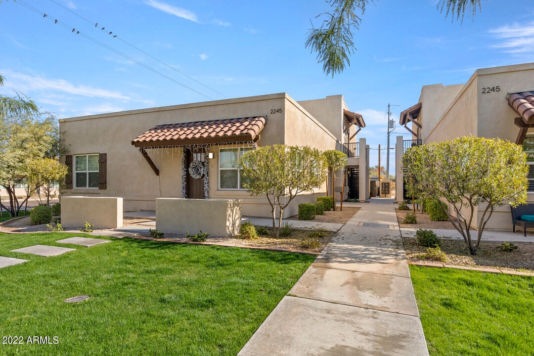 2245 N Dayton St in Phoenix, AZ - Building Photo