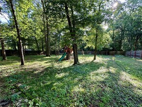 2319 N Aspen Dr in Fayetteville, AR - Building Photo - Building Photo