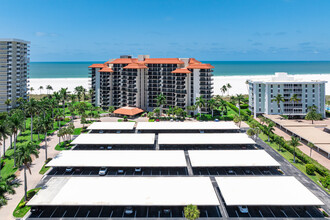 The Tradewinds in Marco Island, FL - Foto de edificio - Building Photo