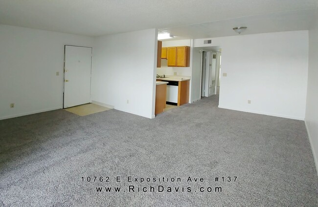 10762 E Exposition Ave in Aurora, CO - Building Photo - Building Photo