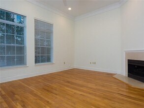 2331 Worthington St in Dallas, TX - Building Photo - Building Photo