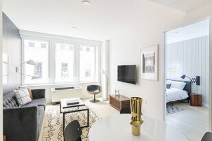 180 John St, Unit 2206 in New York, NY - Building Photo