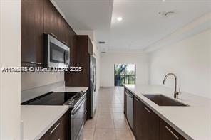 8031 NW 104th Ave in Doral, FL - Building Photo - Building Photo