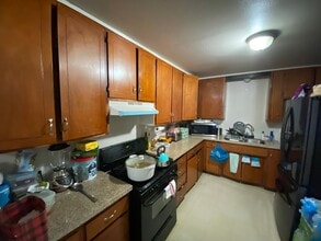 117 Asti St in Delano, CA - Building Photo - Building Photo