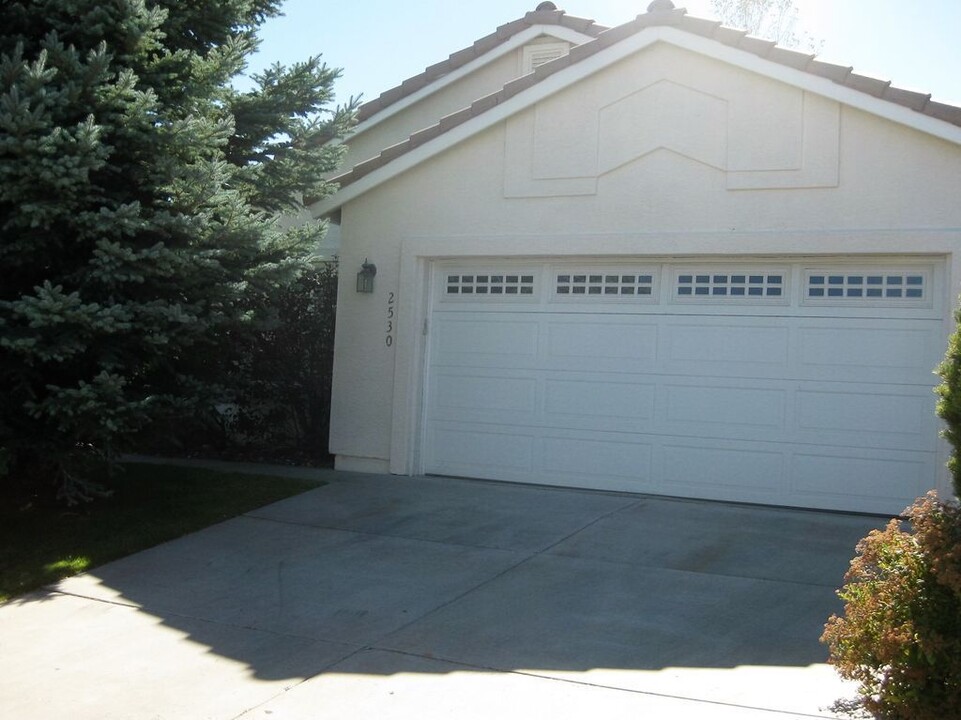 2530 Granite Springs Rd in Reno, NV - Building Photo