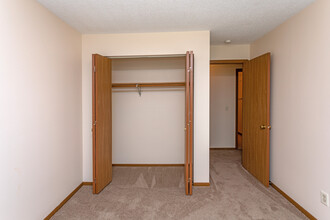 Rivers Bend Apartments in Ramsey, MN - Foto de edificio - Interior Photo