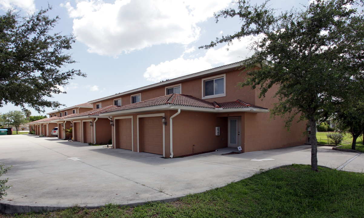 3430 SANTA BARBARA Blvd in Cape Coral, FL - Building Photo