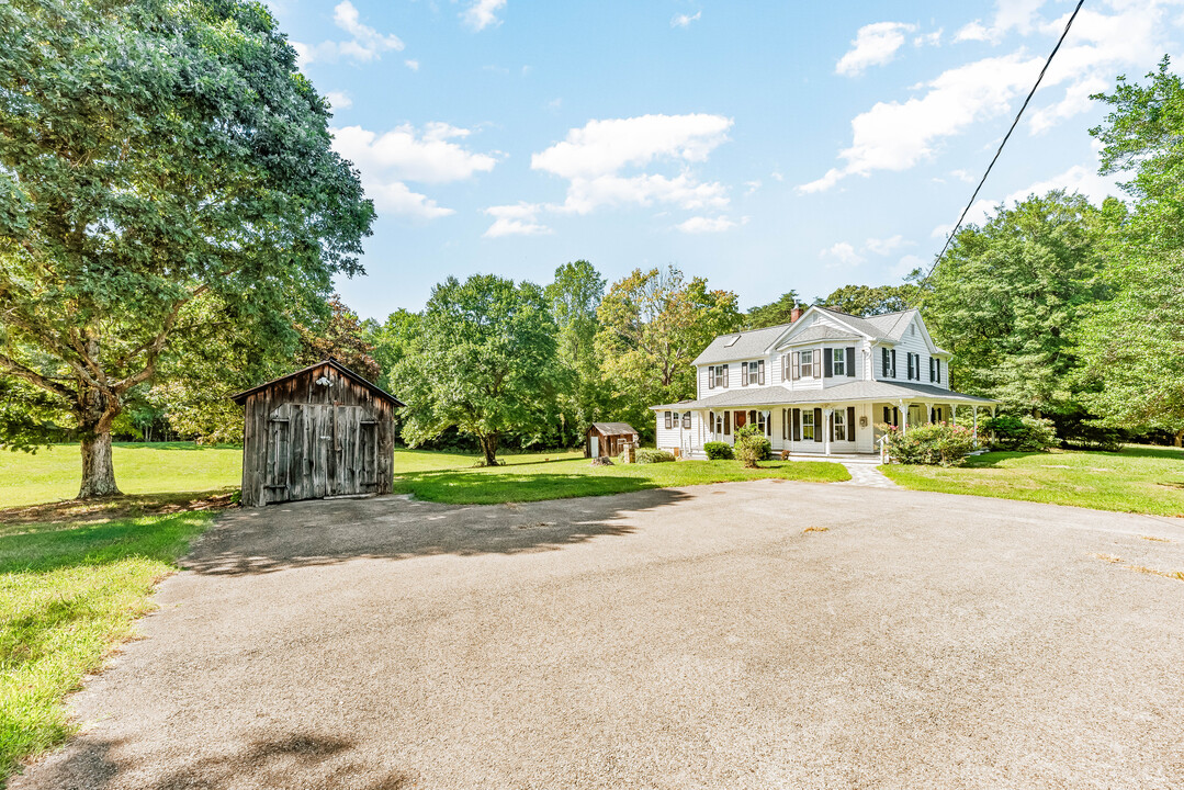 17300 Aquasco Farm Rd in Aquasco, MD - Building Photo