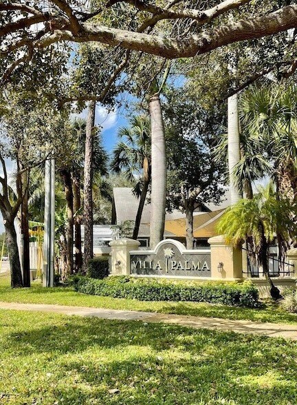9138 Villa Palma Ln in West Palm Beach, FL - Building Photo
