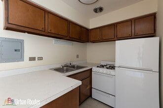 659 W Wrightwood Ave, Unit M00B in Chicago, IL - Foto de edificio - Building Photo