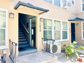 1839 Normandie Ave in Los Angeles, CA - Building Photo - Building Photo
