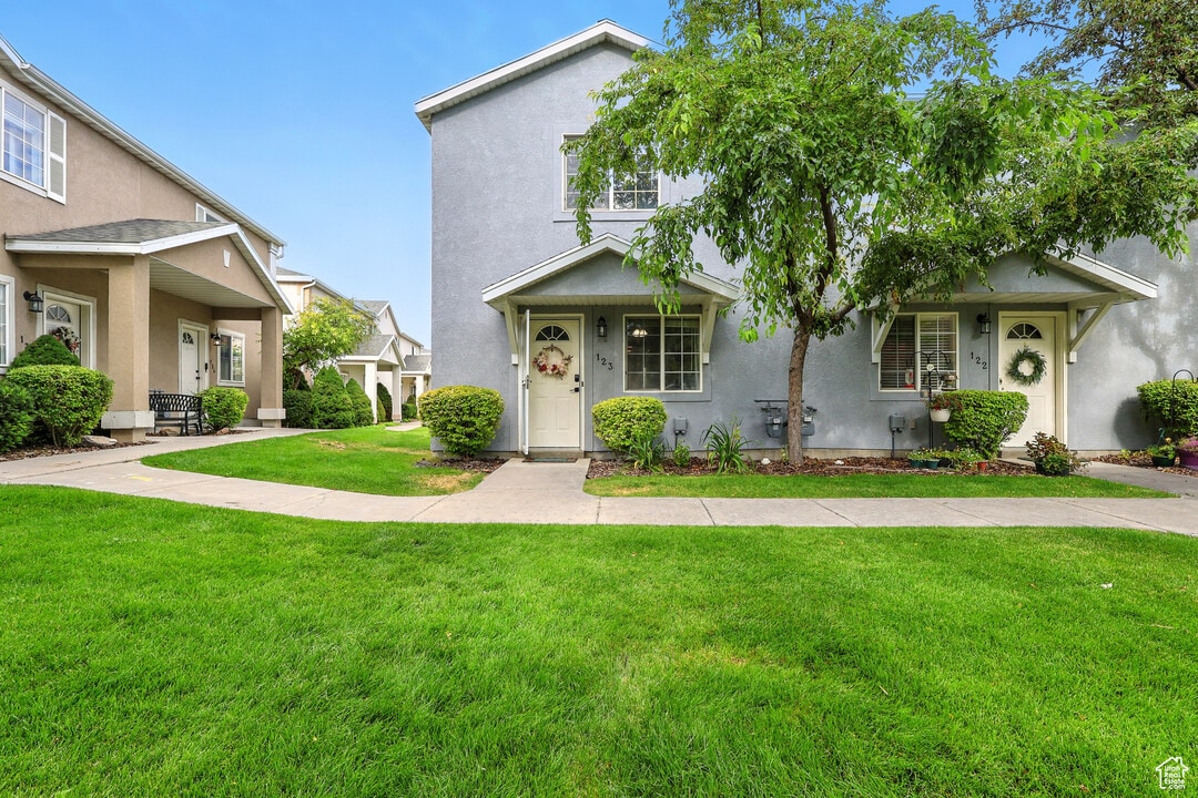 123 Penhurst Pl in Logan, UT - Building Photo