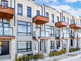 131 Carpaccio Ave in Vaughan, ON - Building Photo