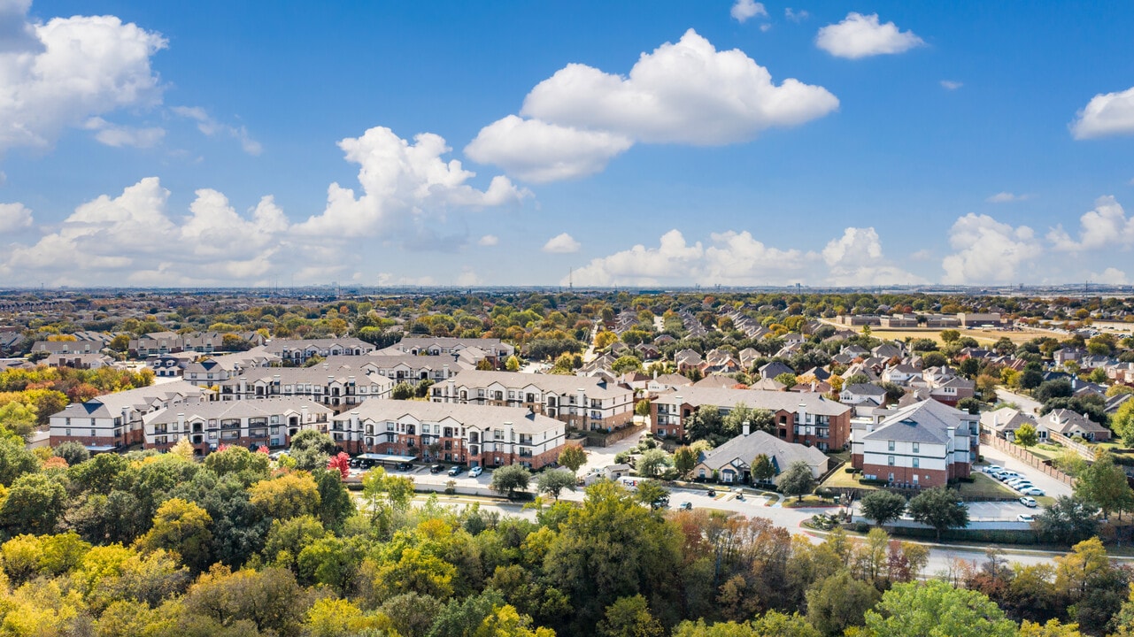 Avery in Lewisville, TX - Building Photo