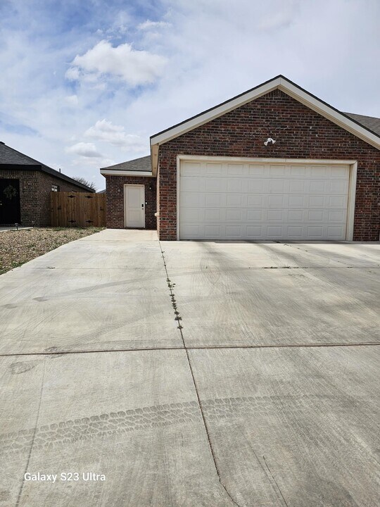 5711 Kemper St in Lubbock, TX - Building Photo