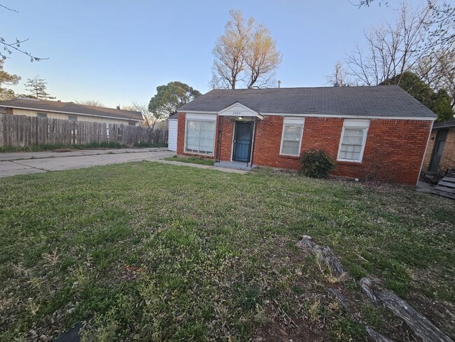 2505 NW Lincoln Ave in Lawton, OK - Building Photo - Building Photo