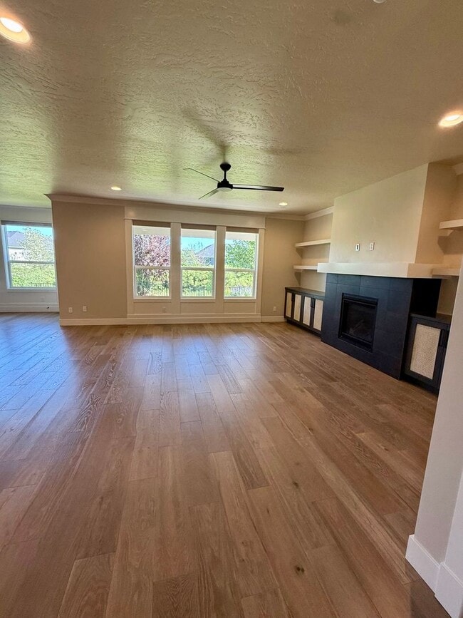 6599 Big Wood Wy in Star, ID - Foto de edificio - Building Photo