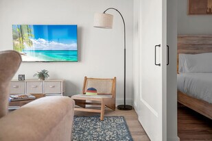 617 N 12th St in Tampa, FL - Building Photo