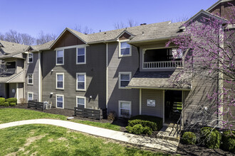 The Woods at Windrose Creek in Kansas City, MO - Foto de edificio - Building Photo