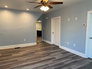 37 W Locust St in Mechanicsburg, PA - Building Photo - Building Photo