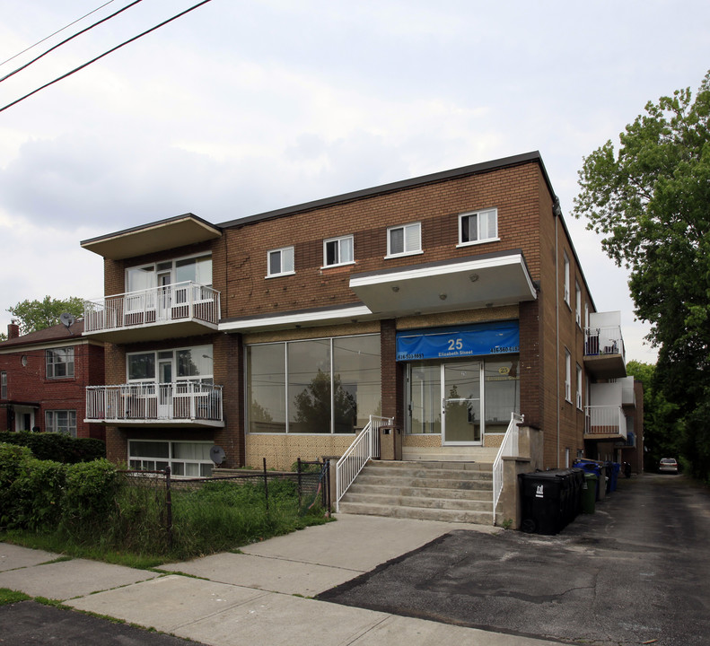 25 Elizabeth St in Toronto, ON - Building Photo