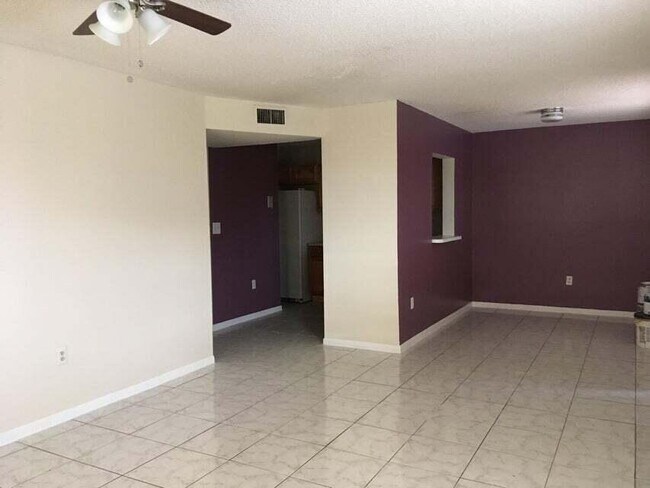 1710 NW 56th Ave, Unit 1710 in Lauderhill, FL - Foto de edificio - Building Photo