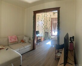 21 W Main St in Middletown, NY - Building Photo - Building Photo