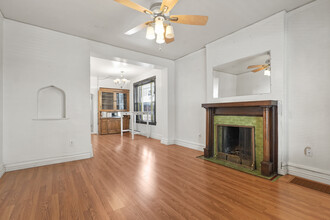 1325 N Marion St in Denver, CO - Building Photo - Interior Photo