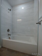 5556 Mary Ln Dr in San Diego, CA - Building Photo - Building Photo