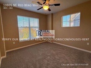 10805 NE Red Wing Way in Hillsboro, OR - Building Photo - Building Photo