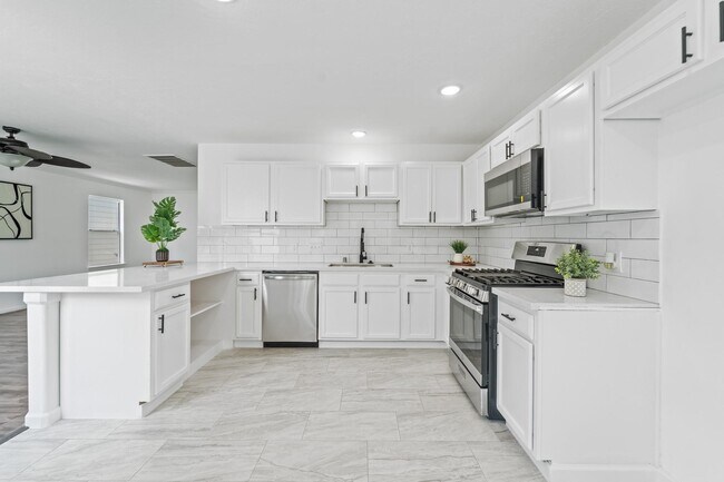 6310 Mountain Pines Ln in Katy, TX - Building Photo - Building Photo