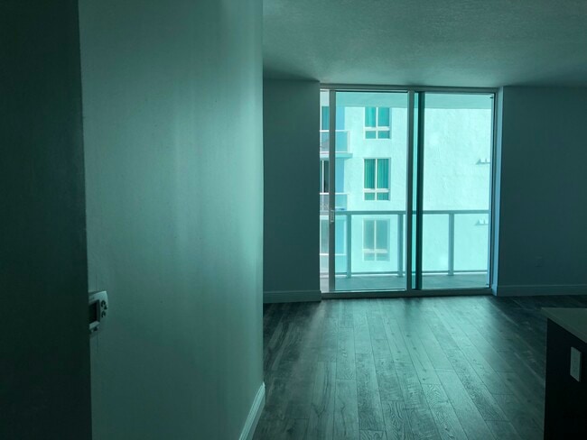 property at 1900 N Bayshore Dr