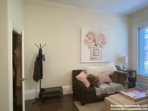 100 Charles St, Unit 21 in Boston, MA - Building Photo - Building Photo