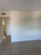 4717 SW 33rd Ave in Fort Lauderdale, FL - Building Photo - Building Photo