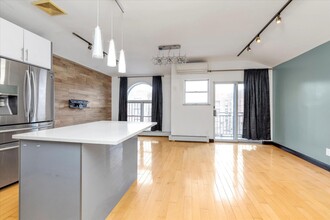 162-162-71 71st St in New York, NY - Building Photo - Building Photo