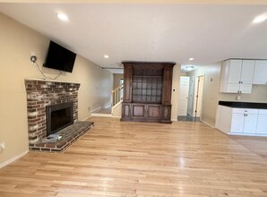 1 Ernies Dr in Littleton, MA - Building Photo - Building Photo