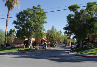 Plaza Del Sol II in Indio, CA - Building Photo - Building Photo