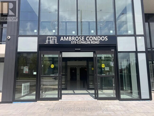 575 Conklin Rd in Brantford, ON - Building Photo - Building Photo