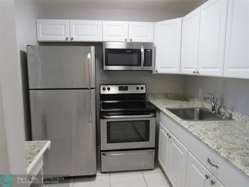 93 Tilford S in Deerfield Beach, FL - Building Photo