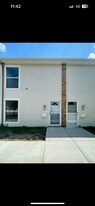 1766 Hassell Rd in Hoffman Estates, IL - Building Photo