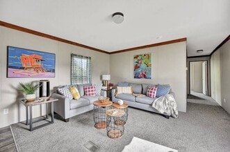 376 W Buell Dr in Ft. Myers, FL - Building Photo - Building Photo